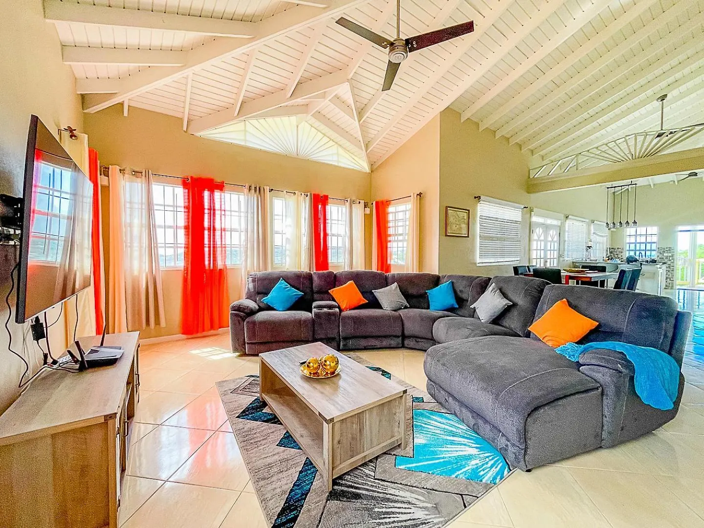 Happy Place Villas Gros Islet Apartment